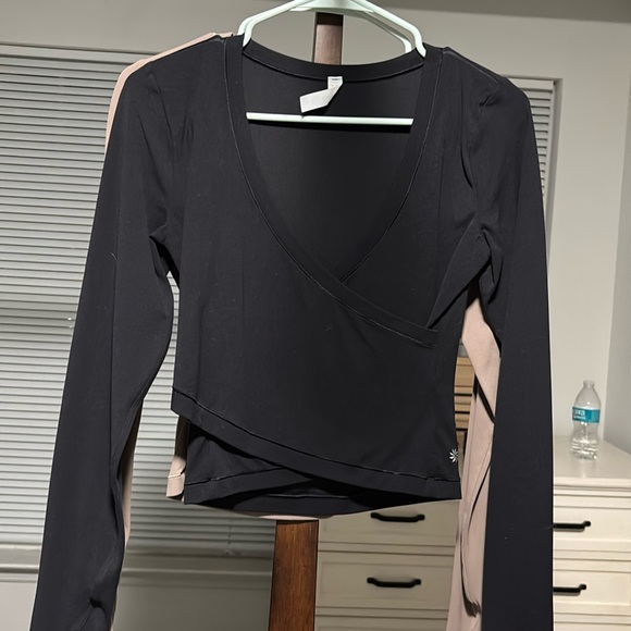 Athlete wrap top - Picture 1 of 3